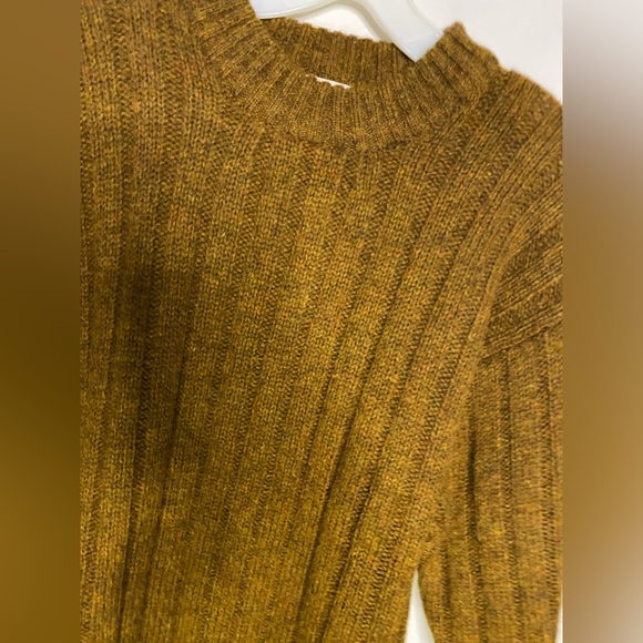 Abercrombie & Fitch Vintage NEW with tag wool sweater; has hole size small - Picture 3 of 14